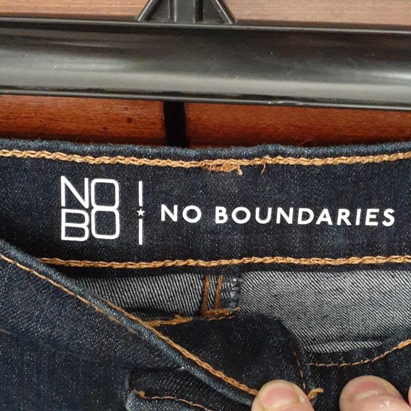 No Boundaries Super High Rise Jegging Curvy - Size 11 - BRAND NEW - Picture 3 of 9